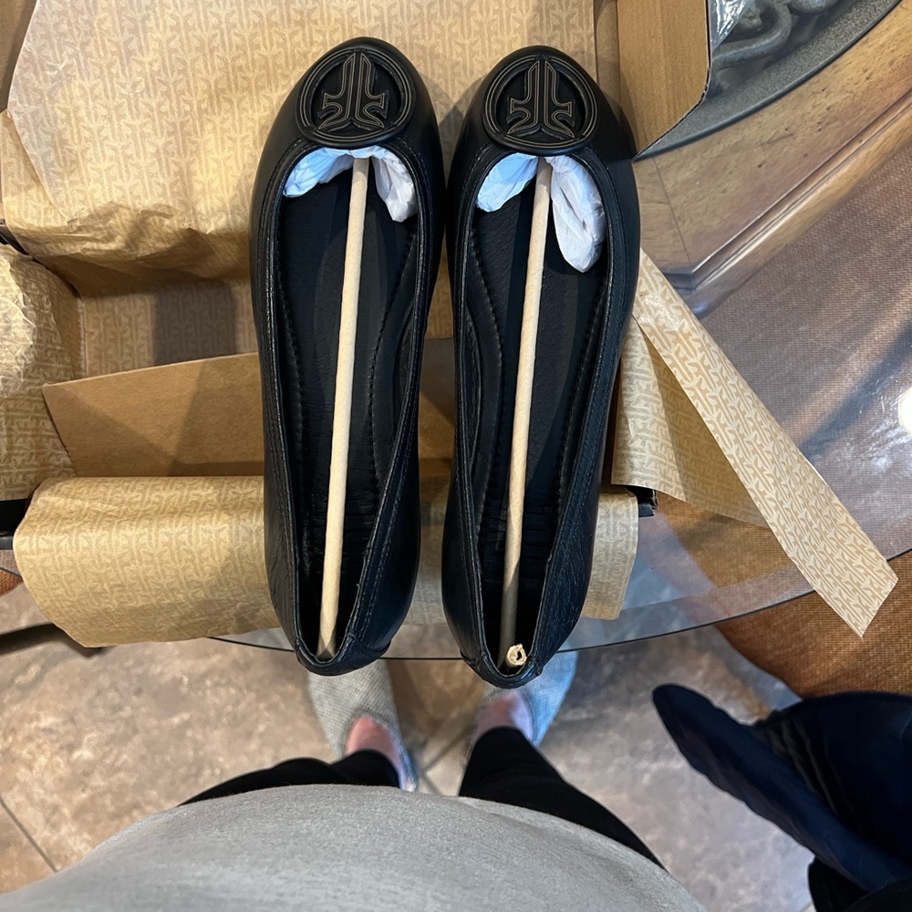 FRYE AND CO. Black Flats with Embossed Detail